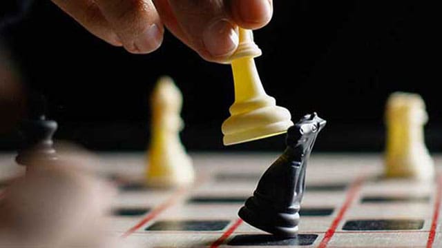 How to play corporate politics and win